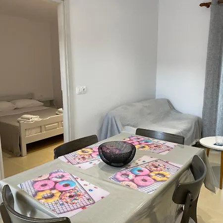 Giannis House 2 *